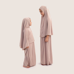 Kız Çocuk Namaz Takımlı Set 1